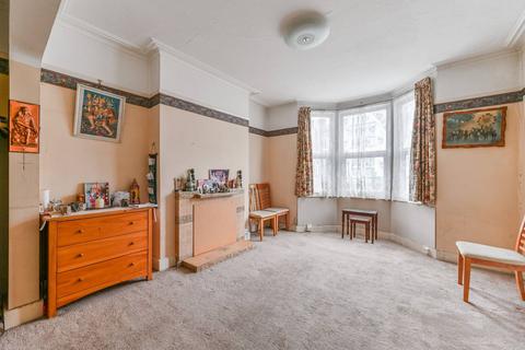 18 Heathview Road, Thornton Heath, CR7 7PL