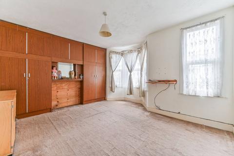 18 Heathview Road, Thornton Heath, CR7 7PL