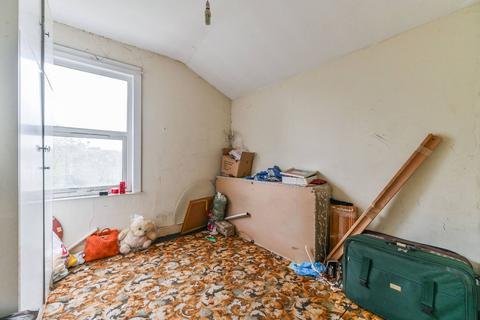 18 Heathview Road, Thornton Heath, CR7 7PL