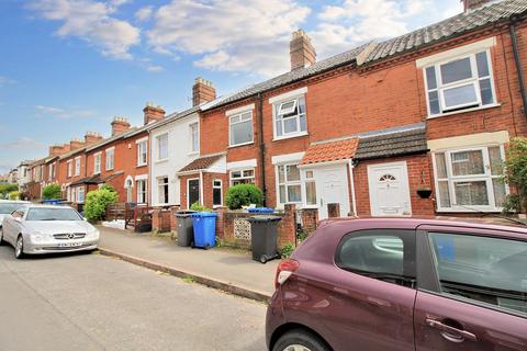 2 bedroom terraced house to rent, Shipstone Road, Norwich NR3