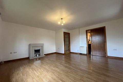 2 bedroom flat to rent, Cromlix Road, Perth