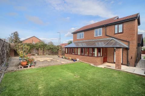 3 bedroom detached house for sale, Stornoway Close, Fairfield