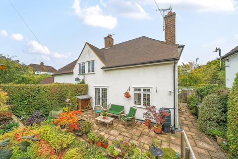 4 Litchfield Way, Guildford, GU2 7QL