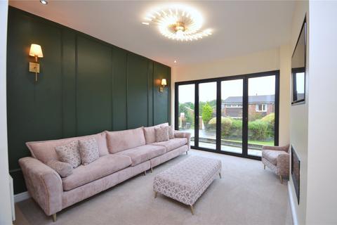 5 bedroom detached house for sale, Dunbottle Close, Mirfield, West Yorkshire, WF14