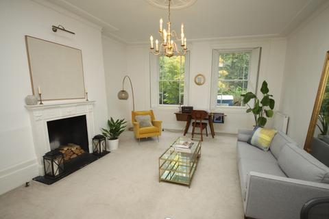 2 bedroom flat for sale, Crooms Hill, London SE10