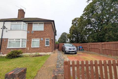 101 The Vale, Feltham, TW14 0JY