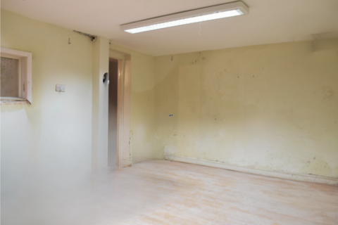 Shop to rent, West Ham Lane, London, E15