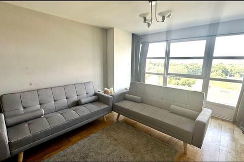 2 bedroom flat for sale, Spindletree Avenue , Manchester M9