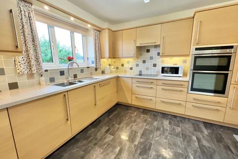 3 bedroom detached house for sale, Calveley Close, Yarnfield, ST15