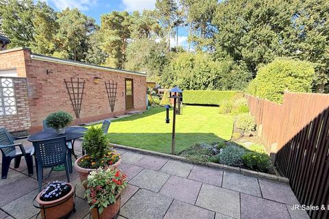 2 bedroom detached bungalow for sale, Brookside Crescent, Cuffley