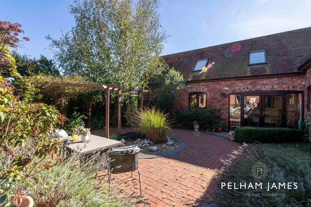 Courtyard, Armley Barn, Hambleton