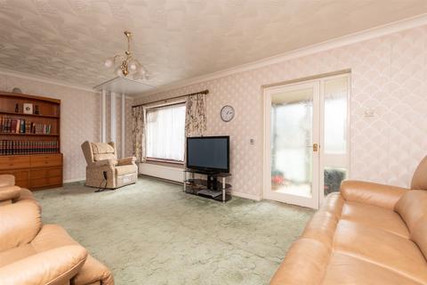 3 bedroom detached house for sale, Malvina Avenue, Gravesend, Kent