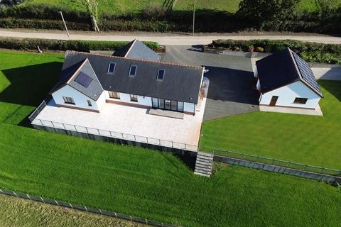 3 bedroom house for sale, Llangynog, Carmarthen