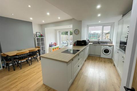 89 Bradgate Lane, Rotherham, S61 1QQ