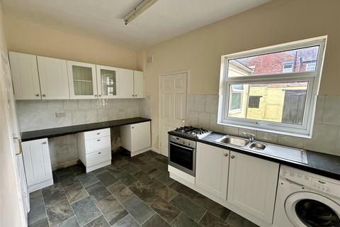 2 bedroom terraced house to rent, Brunton Street, Darlington