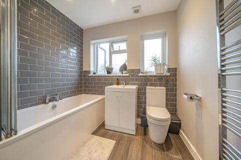 44 Glenthorpe Road, Morden, SM4 4JW