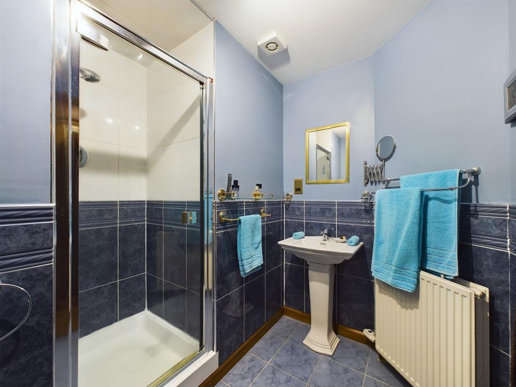 Master En-suite