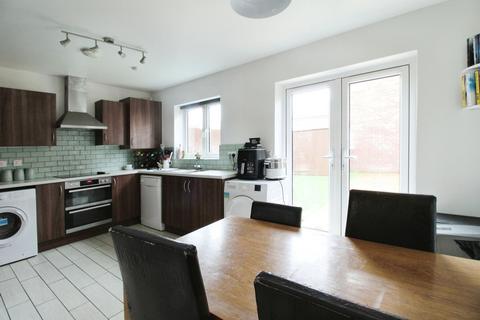 4 Cricketers Close, Royal Wootton Bassett, Swindon, SN4 8JD