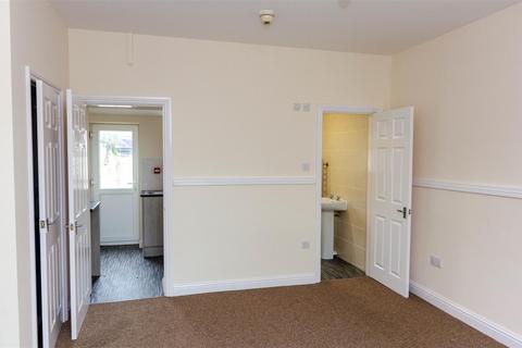 Studio to rent, Flat 1, 53 Queen StreetWithernseaEast Riding Of Yorkshire