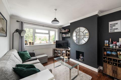 43a Kingsley Grove, Reigate, RH2 8DU