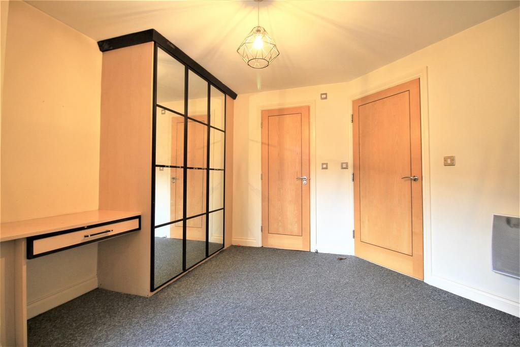 Bedroom 1.jpg