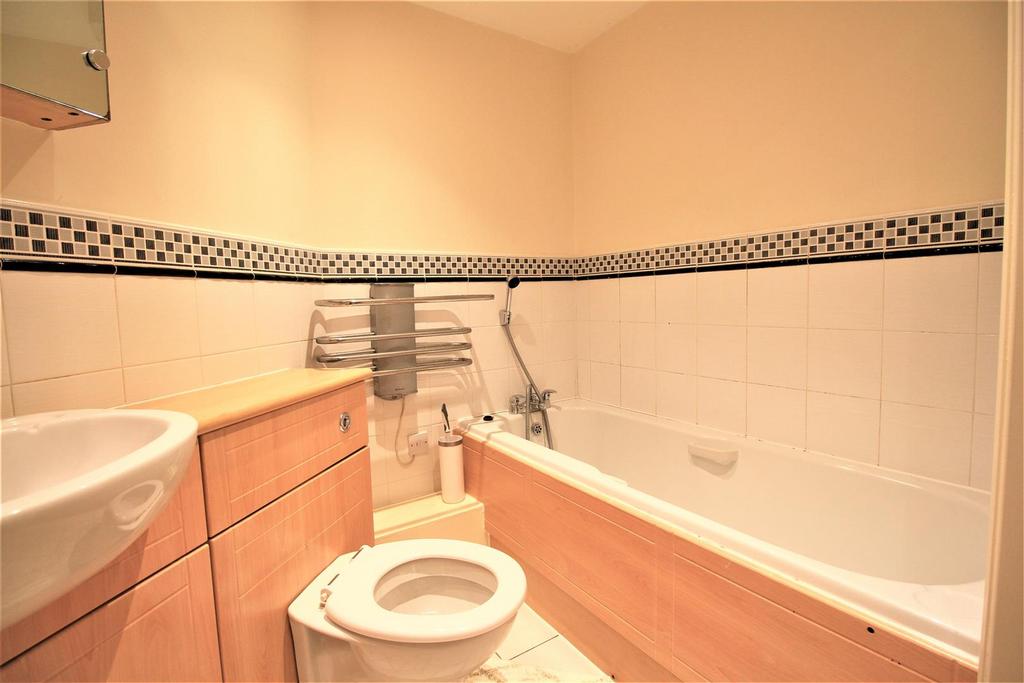 Family Bathroom.jpg