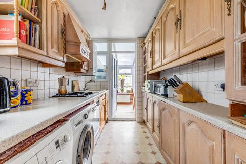 88 Cardinal Avenue, Kingston Upon Thames, KT2 5SA