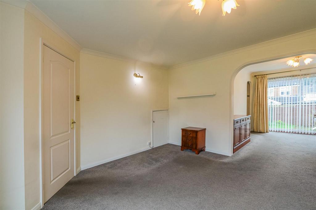 LonYWaun, Caerphilly 3 bed semidetached house for sale £280,000