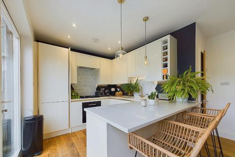 3 Blackbrook Lane, Bromley, BR2 8AU