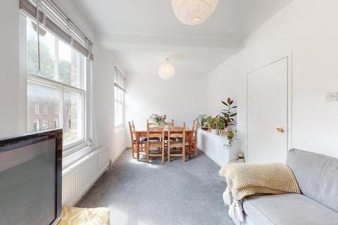 2 bedroom flat to rent, Sutton Place, Hackney