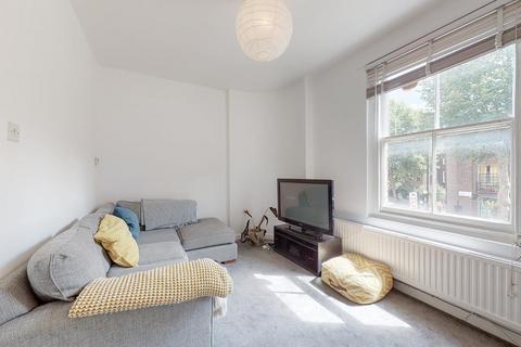 2 bedroom flat to rent, Sutton Place, Hackney