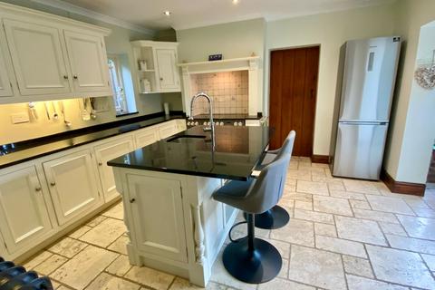 Highfield Villa Oak Road, Cowthorpe, Wetherby, LS22 5EY