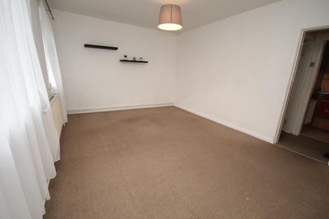 2 bedroom flat for sale, Larch Avenue, Stretford, M32 8HZ