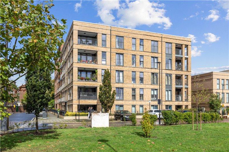 Sw9 0lp Cowley Road, London, SW9 2 bed apartment - £475,000