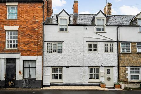 3 bedroom terraced house for sale, Mitre Street, Buckinghamshire MK18