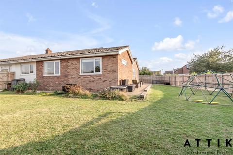 3 bedroom semi-detached bungalow for sale, Green Park, Harleston