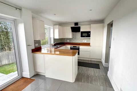 26 Batemans Road, Brighton, BN2 6RD