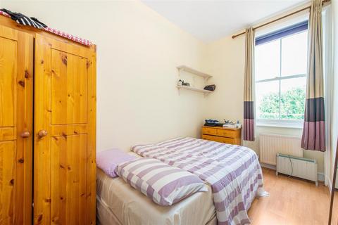 2 bedroom flat to rent, Perth Road, Finsbury Park