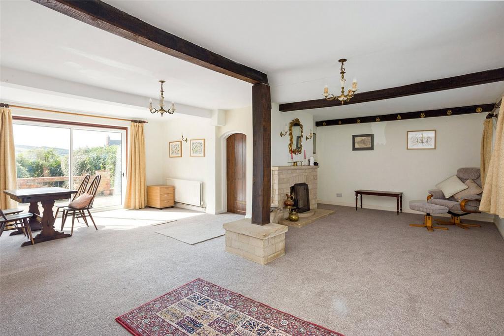 Sitting/Dining Room