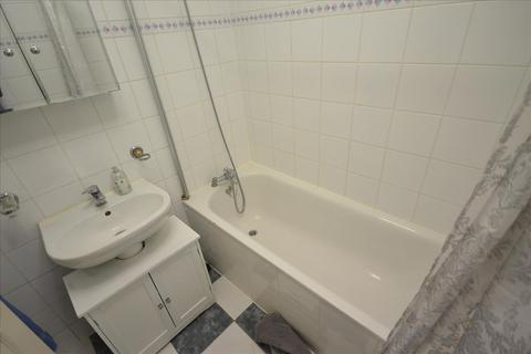 2 bedroom flat to rent, St Julians Road, London, NW6