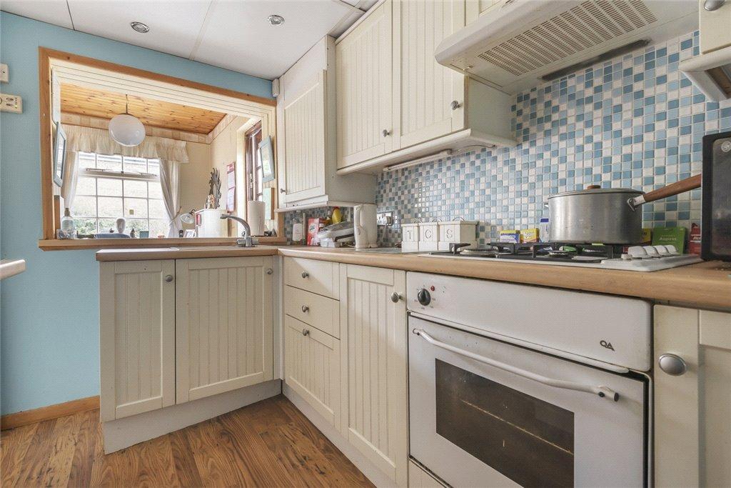 Selsey Crescent, Welling, Kent 3 bed semidetached house for sale £