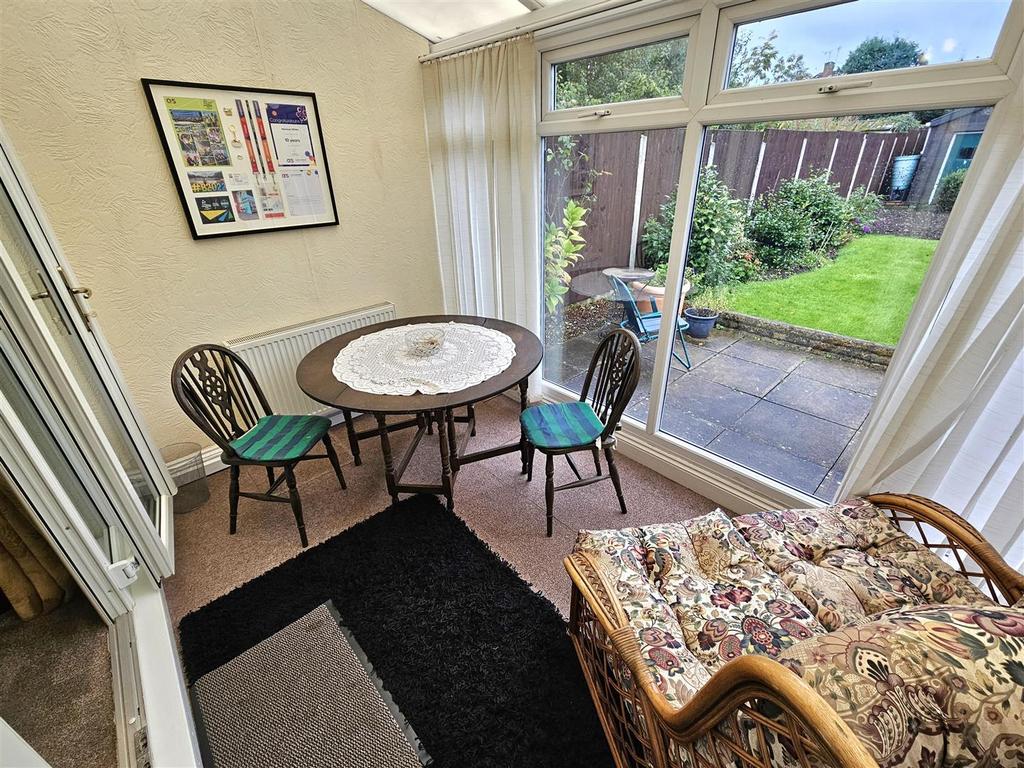Dining/Sun Room