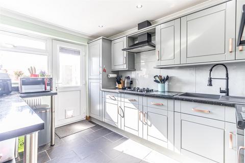 30 Cunningham Close, Shoeburyness, Southend-on-sea, SS3 9YP