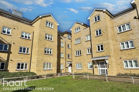 3 bedroom apartment for sale, Clarendon Way, Colchester