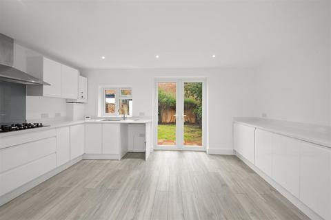 236 Wellington Road South, Hounslow, TW4 5JP