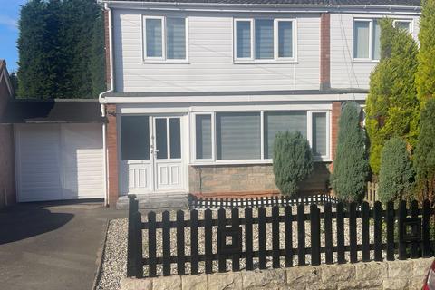 3 bedroom semi-detached house to rent, Stanmore Drive, Telford, Shropshire, TF2