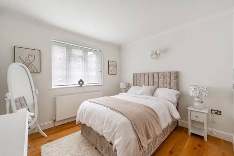 2 bedroom flat for sale, Beaufort Park, Hampstead Garden Suburb, London, NW11