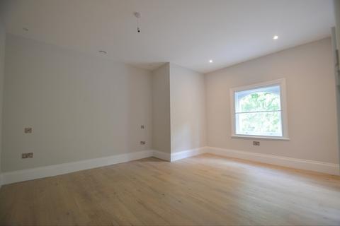 2 bedroom apartment to rent, Queens Drive, Malvern, Worcestershire, WR14 4RE