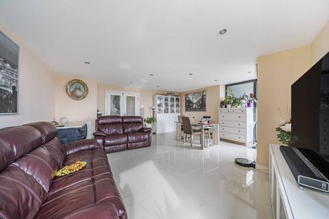 2 bedroom flat for sale, Kingsway, Finchley, London, N12