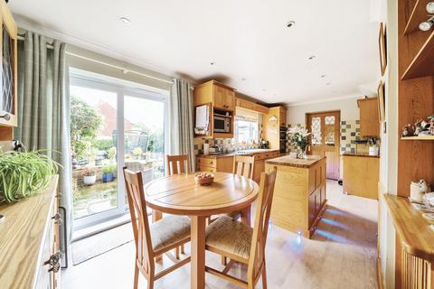 3 bedroom semi-detached house for sale, Maytree Close, Guildford, Surrey, GU1